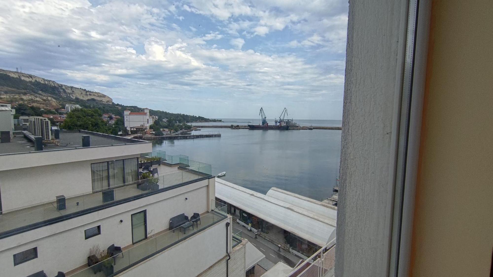 Lotos Hotel Μπαλτσίκ Εξωτερικό φωτογραφία