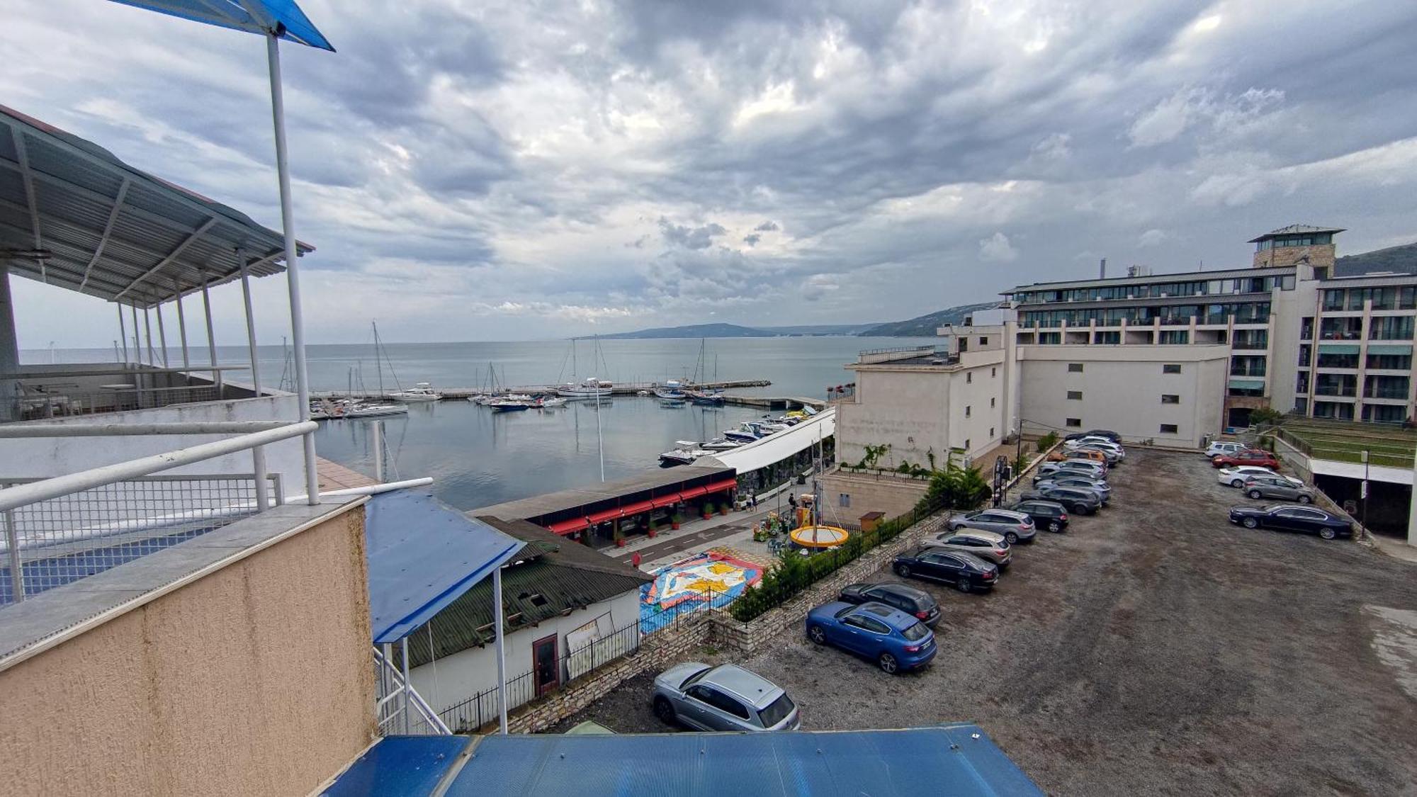 Lotos Hotel Μπαλτσίκ Εξωτερικό φωτογραφία