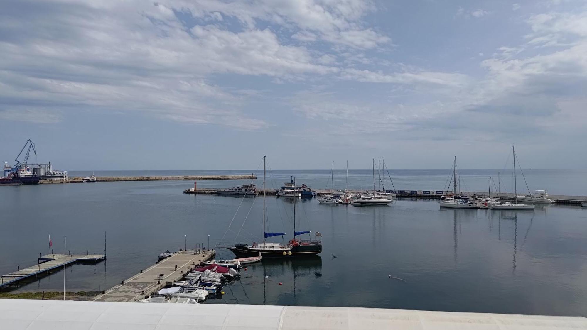 Lotos Hotel Μπαλτσίκ Εξωτερικό φωτογραφία