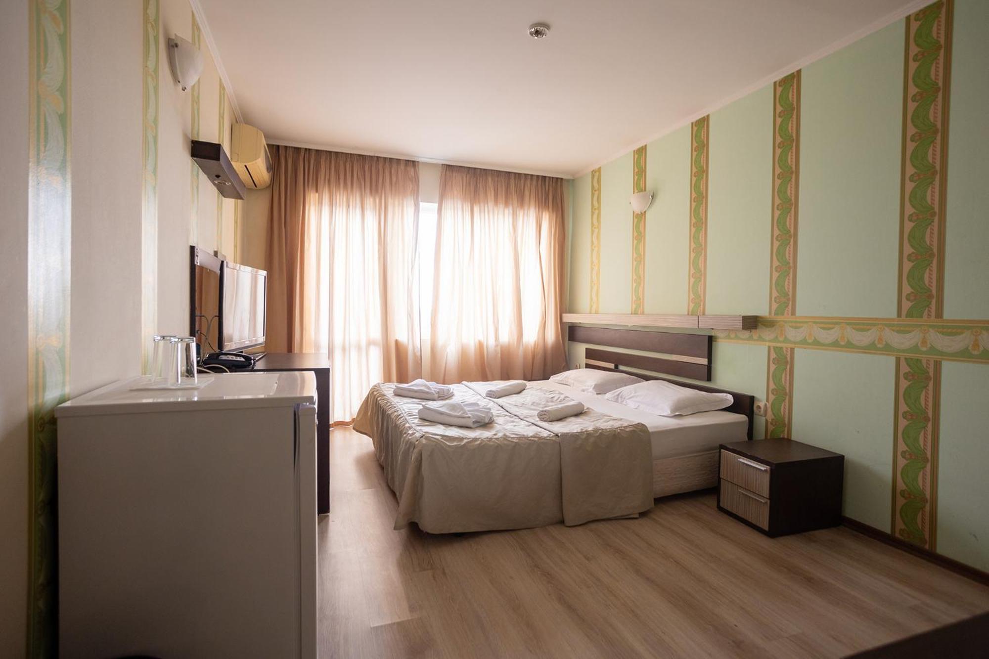 Lotos Hotel Μπαλτσίκ Εξωτερικό φωτογραφία