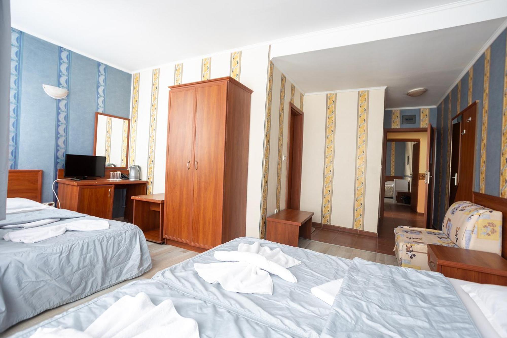 Lotos Hotel Μπαλτσίκ Εξωτερικό φωτογραφία