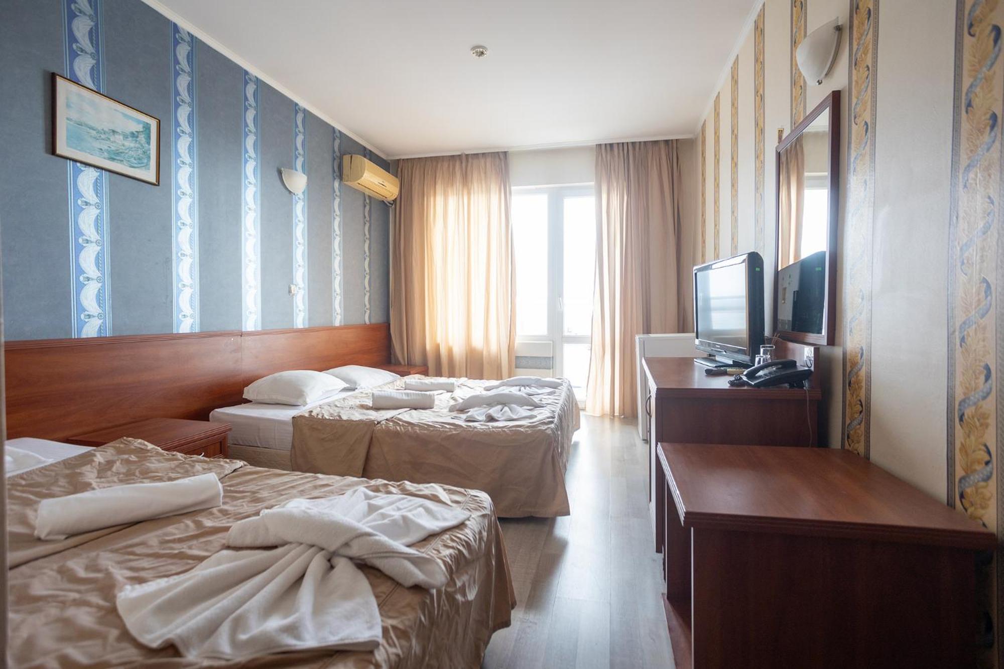 Lotos Hotel Μπαλτσίκ Εξωτερικό φωτογραφία