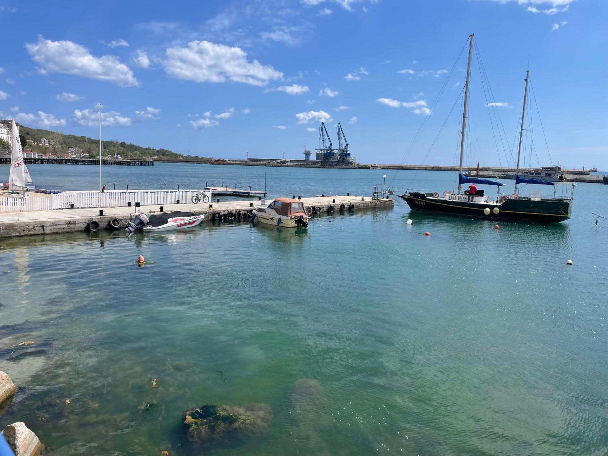 Lotos Hotel Μπαλτσίκ Εξωτερικό φωτογραφία
