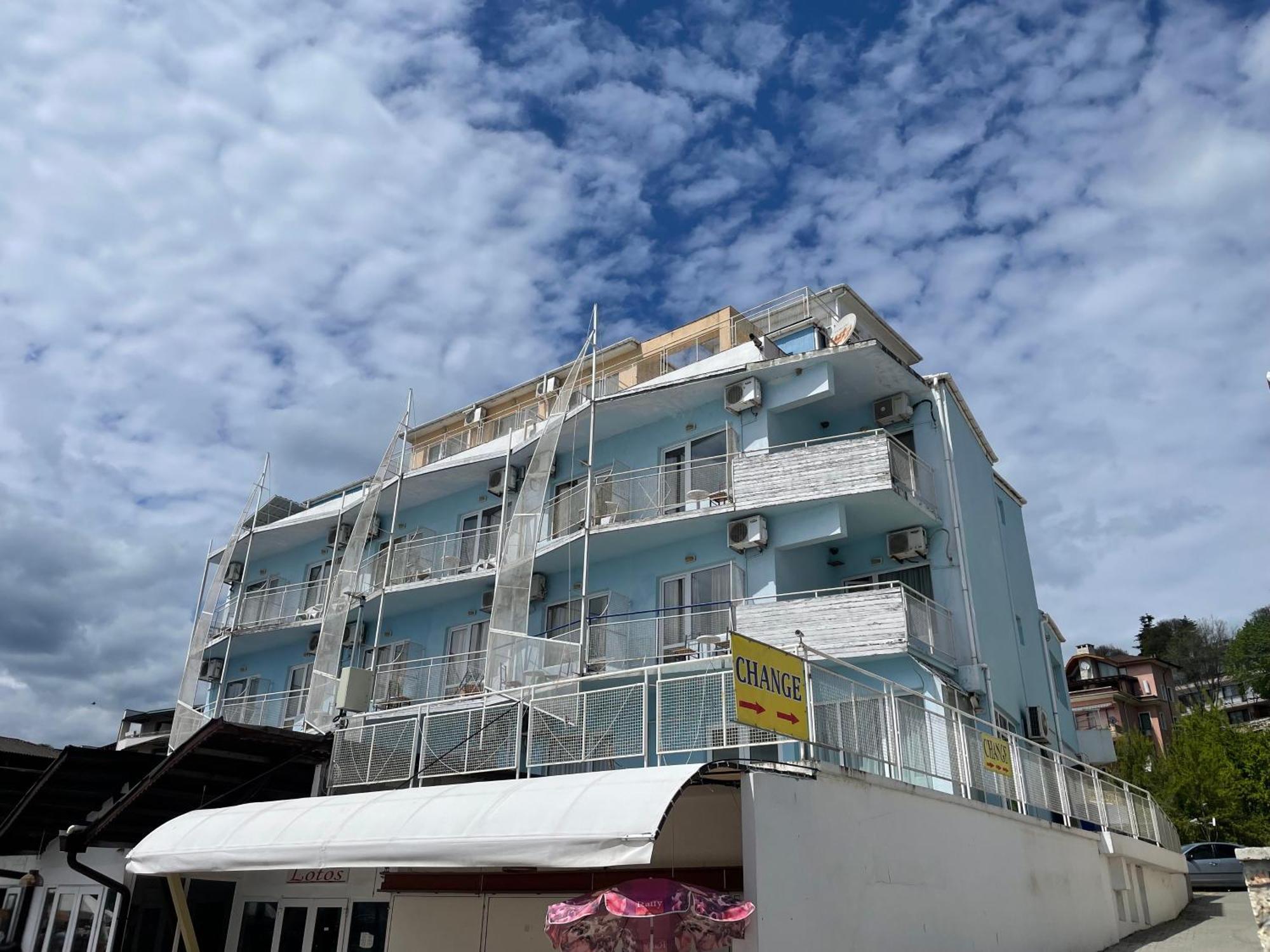 Lotos Hotel Μπαλτσίκ Εξωτερικό φωτογραφία