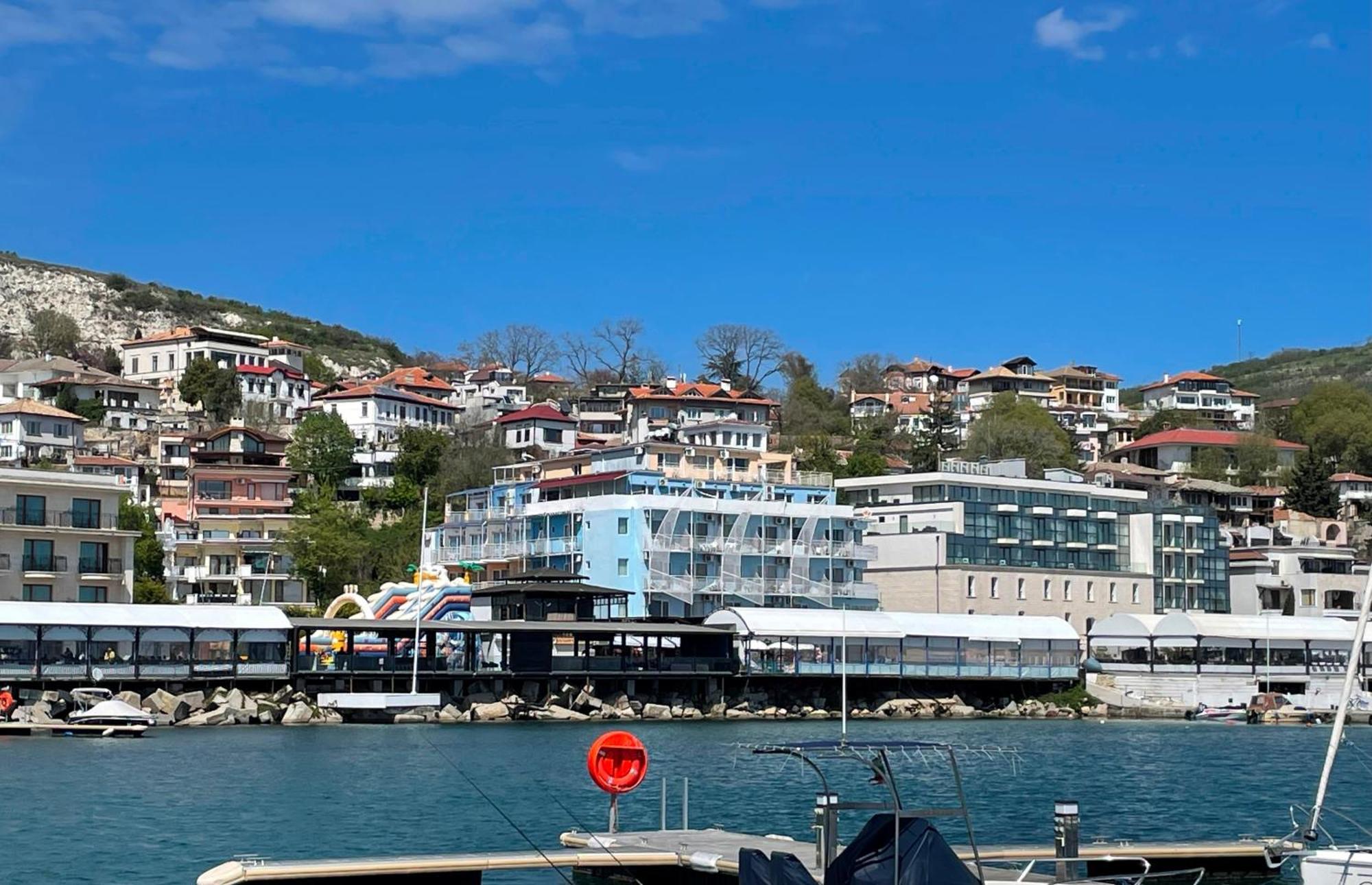 Lotos Hotel Μπαλτσίκ Εξωτερικό φωτογραφία