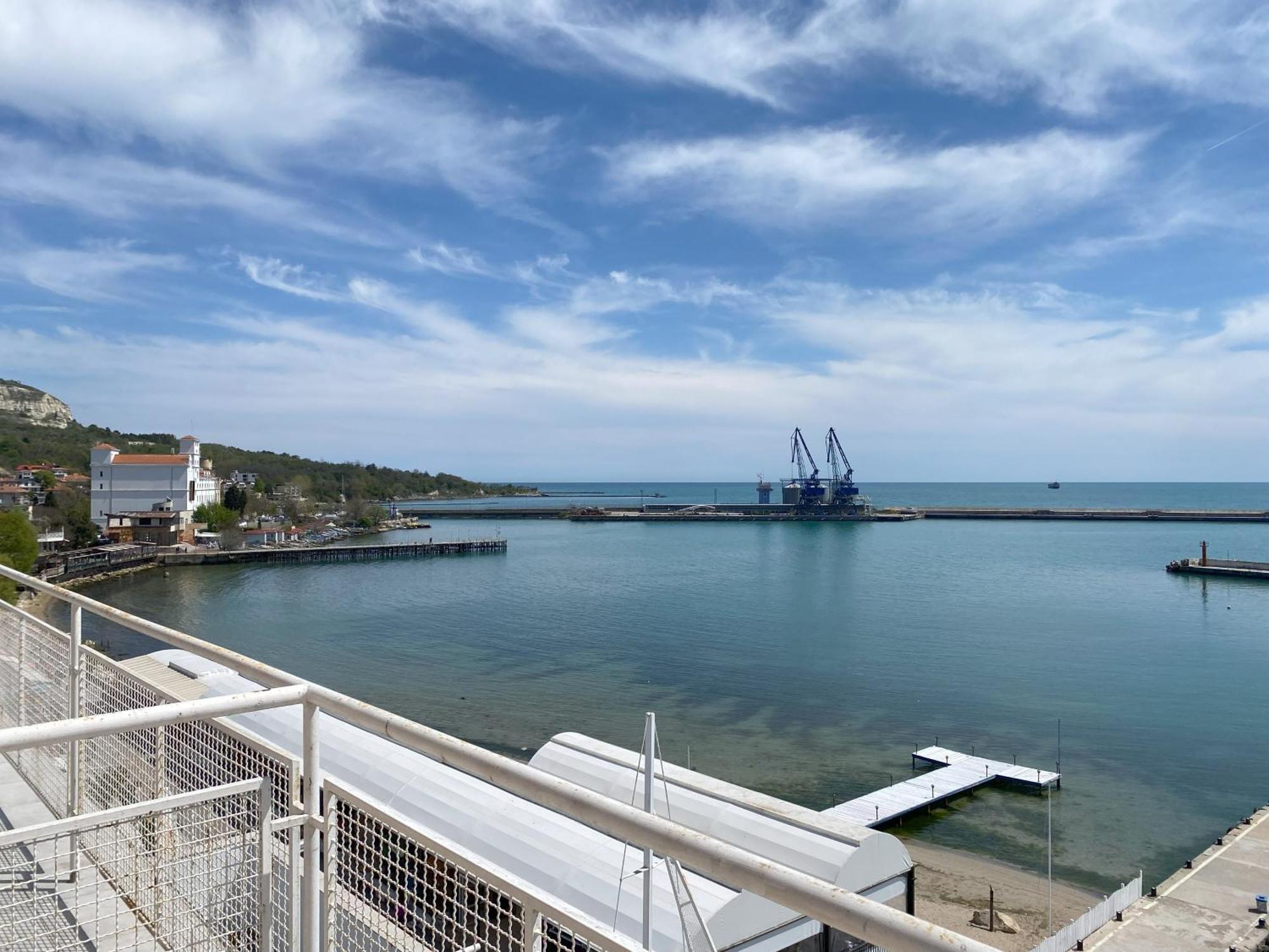Lotos Hotel Μπαλτσίκ Εξωτερικό φωτογραφία