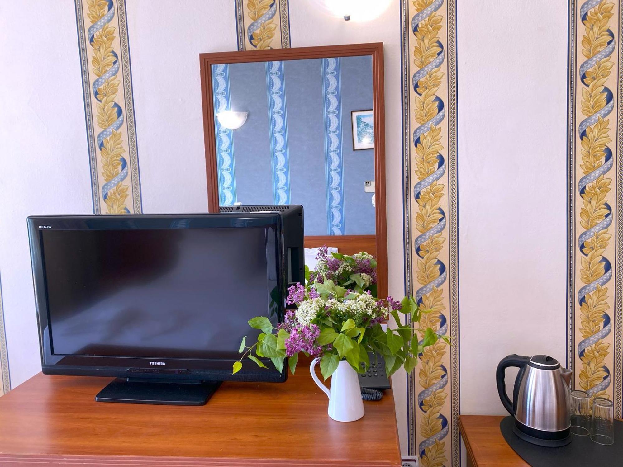 Lotos Hotel Μπαλτσίκ Εξωτερικό φωτογραφία