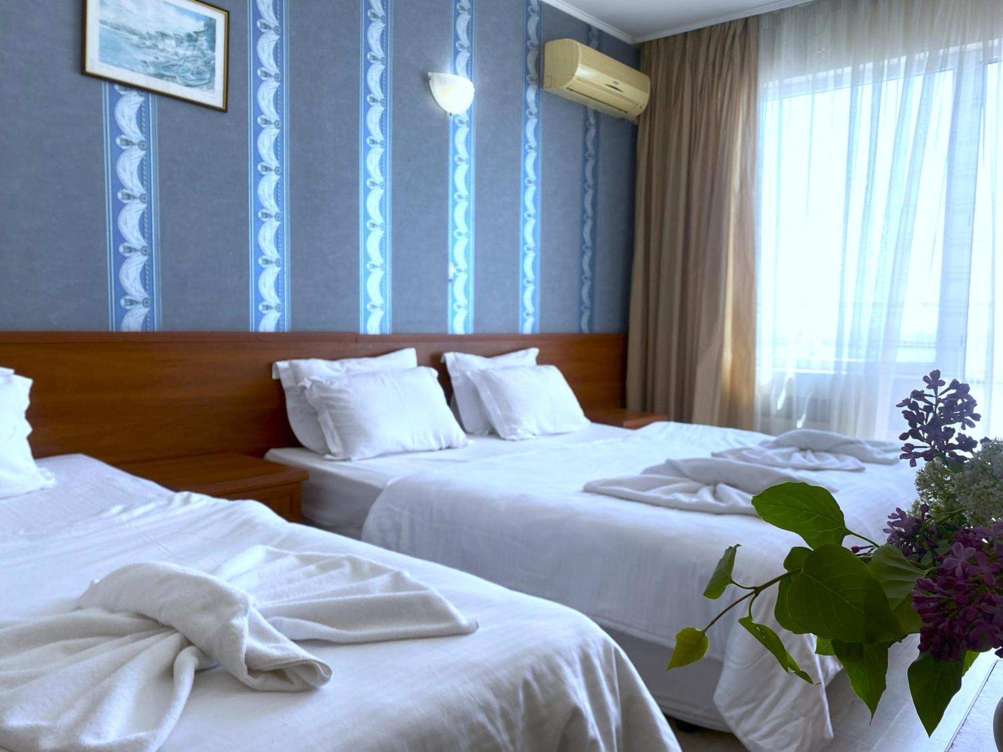 Lotos Hotel Μπαλτσίκ Εξωτερικό φωτογραφία