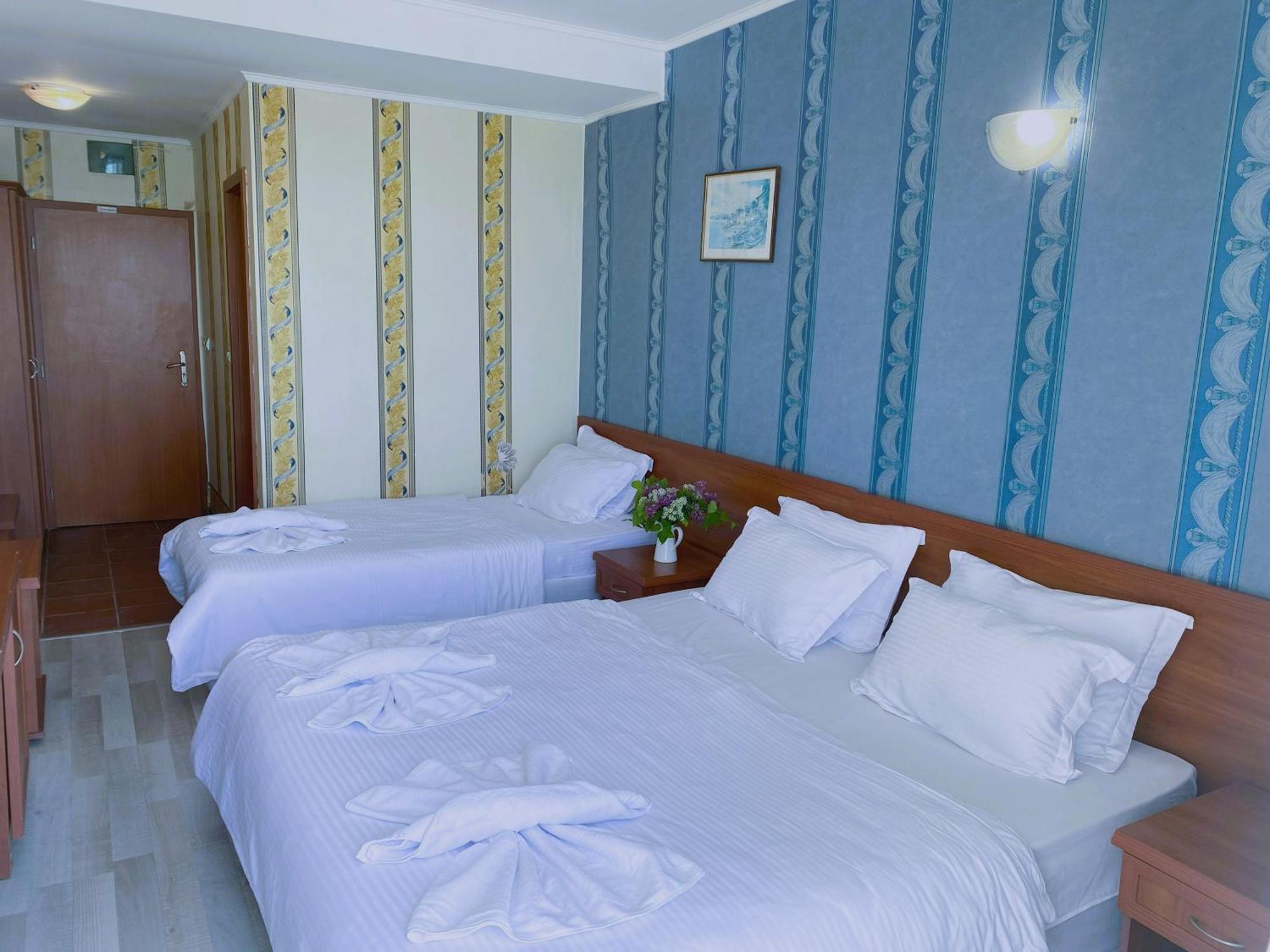 Lotos Hotel Μπαλτσίκ Εξωτερικό φωτογραφία
