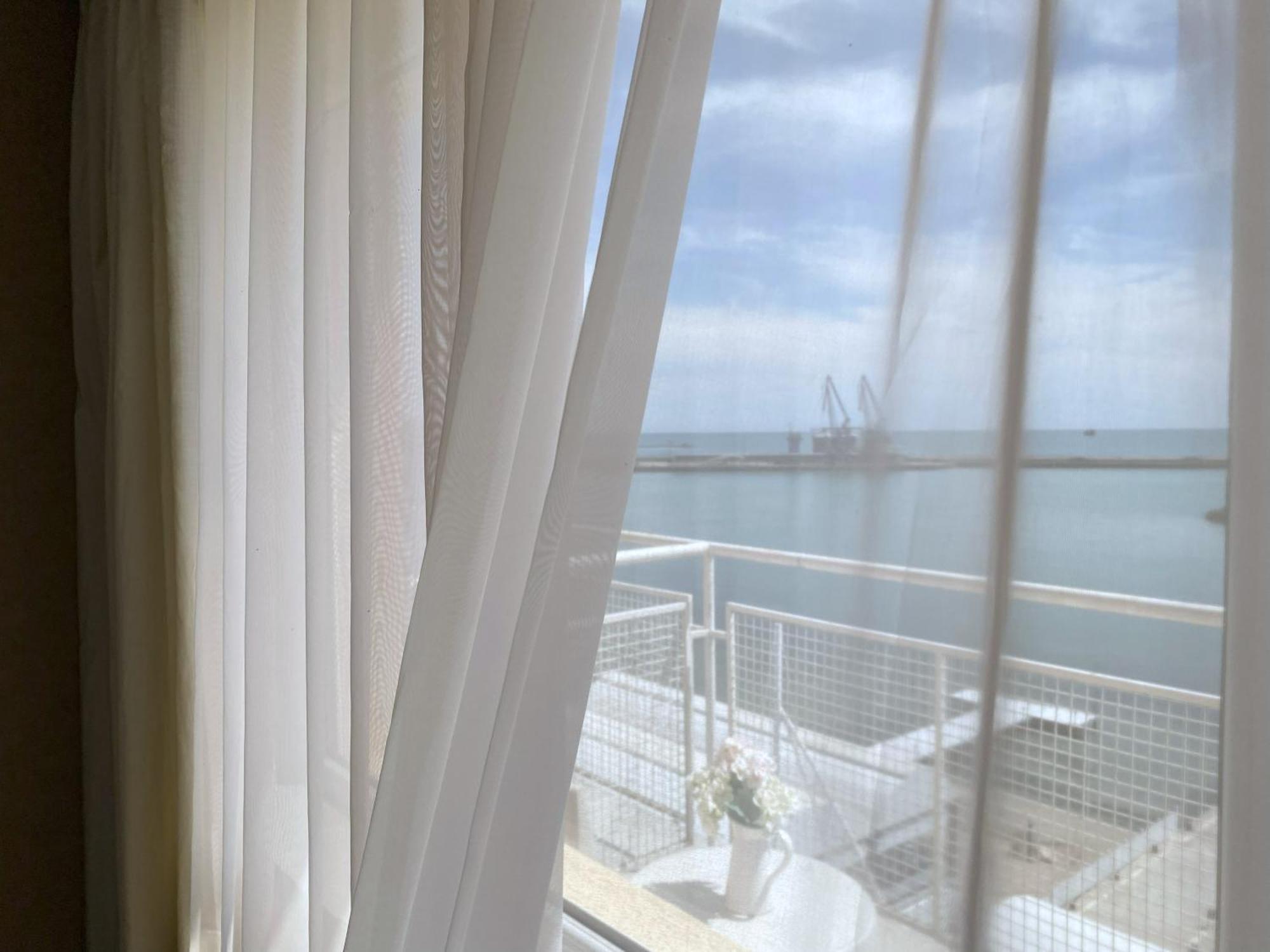 Lotos Hotel Μπαλτσίκ Εξωτερικό φωτογραφία