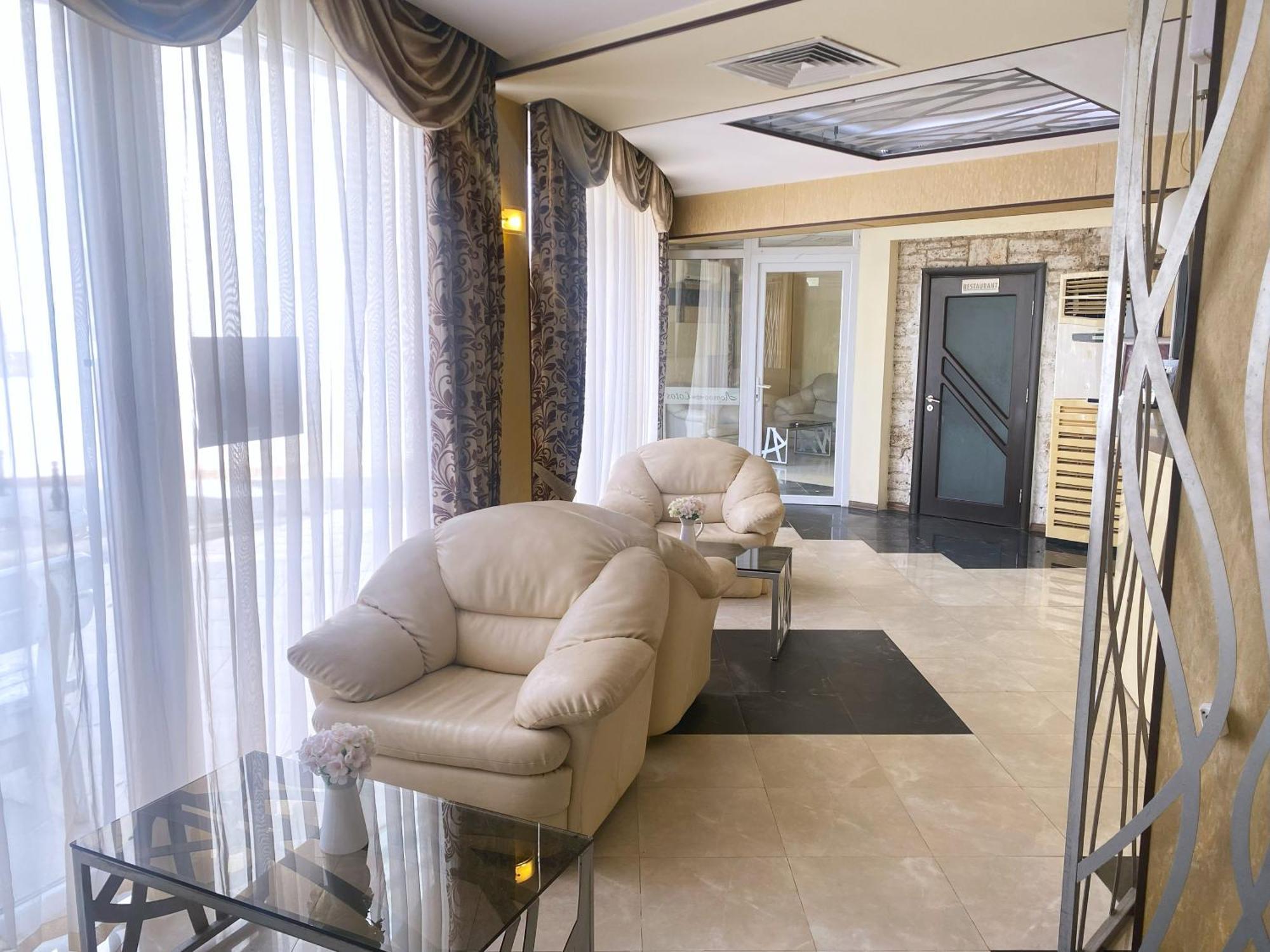 Lotos Hotel Μπαλτσίκ Εξωτερικό φωτογραφία